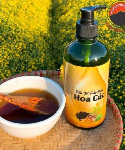 Dầu gội hoa cúc thảo dược (500ml) kết hợp hà thủ ô đỏ, sả chanh, gừng, hoa bưởi, bạc hà, hương nhu kích thích mọc tóc
